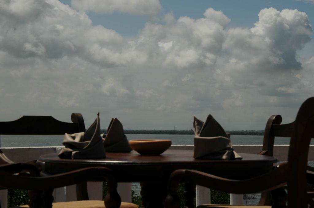 Hotel Lagoon Paradise Negombo Dış mekan fotoğraf