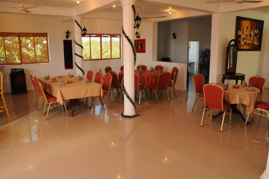 Hotel Lagoon Paradise Negombo Dış mekan fotoğraf