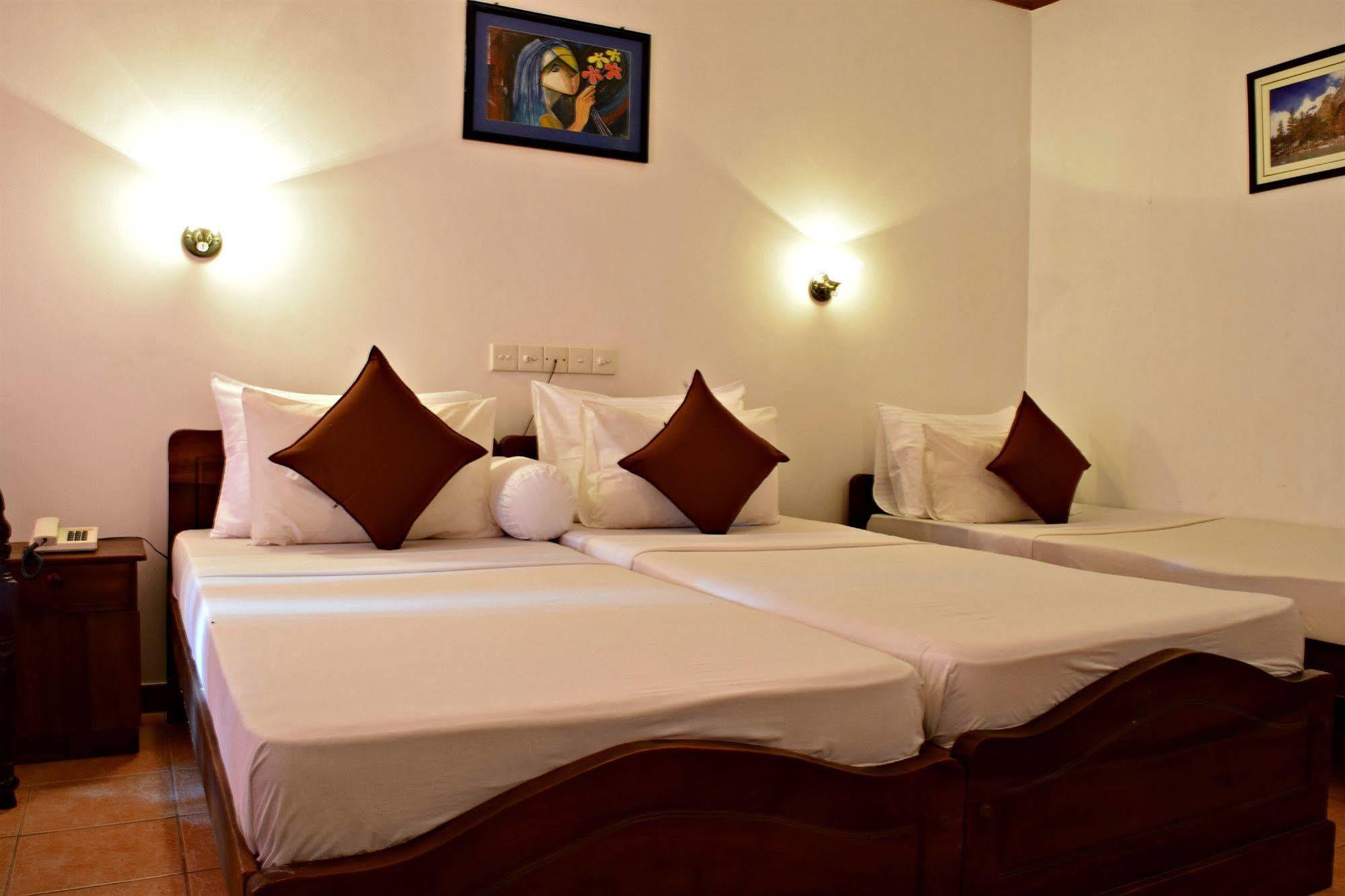 Hotel Lagoon Paradise Negombo Dış mekan fotoğraf