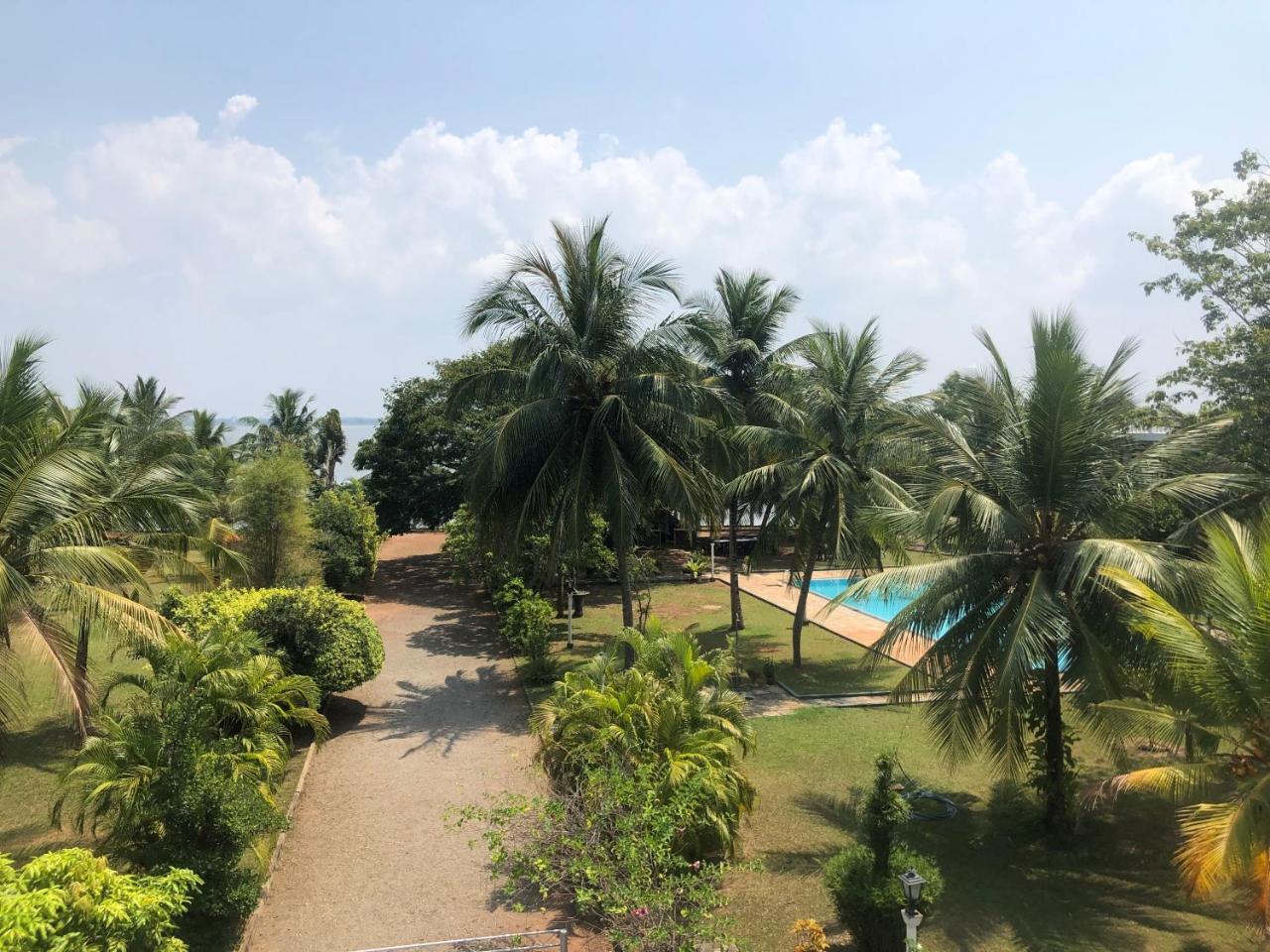 Hotel Lagoon Paradise Negombo Dış mekan fotoğraf